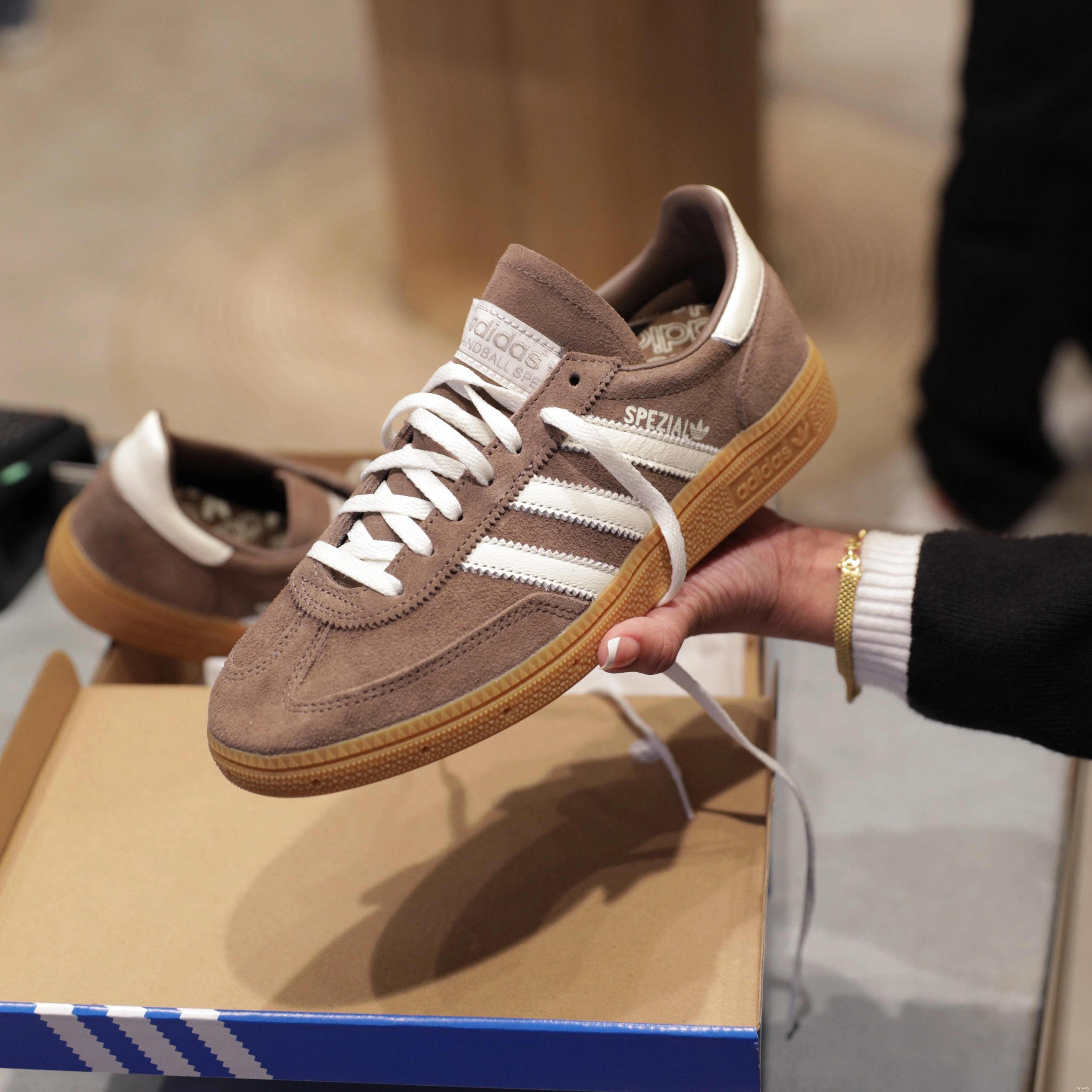 Spezial Strata W Gum Earth adidas Handball 0708